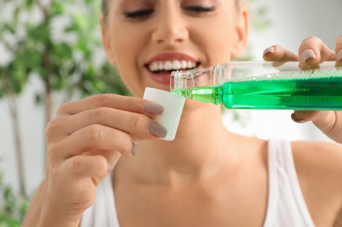 phun môi bao lâu được đánh răng 3